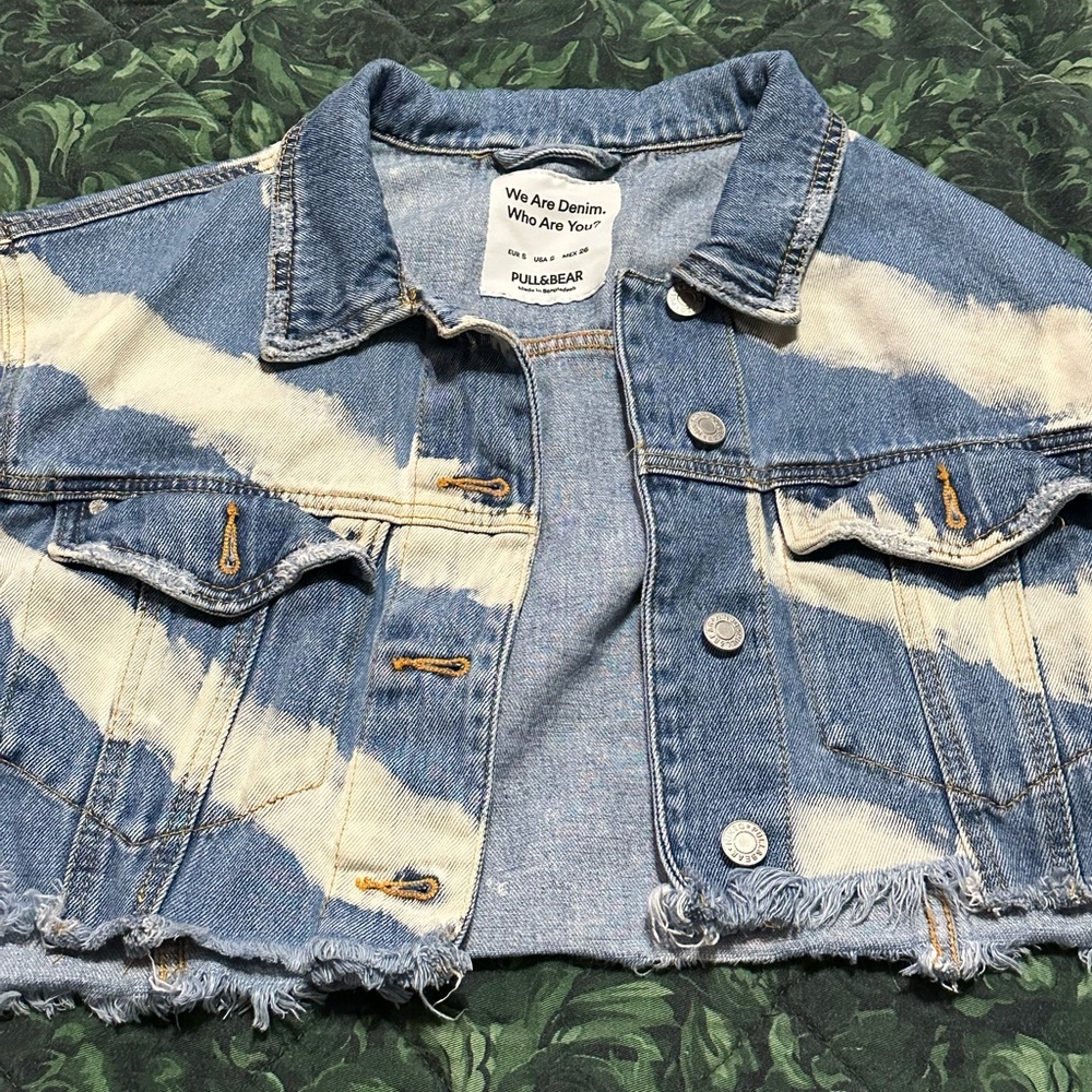Distressed crop Jean jacket